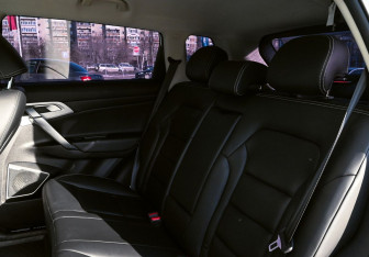 Подержанный автомобиль Geely Atlas 2021 года (19 фото)