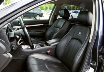 Подержанный автомобиль Infiniti G Sedan 2011 года (16 фото)