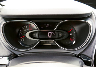 Подержанный автомобиль Renault Kaptur 2020 года (18 фото)