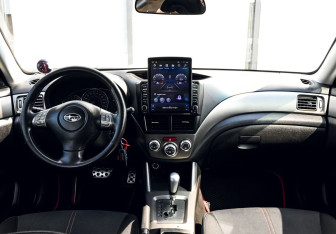 Подержанный автомобиль Subaru Forester Suv 2010 года (17 фото)