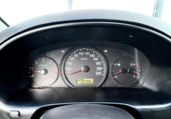 Подержанный автомобиль Hyundai Grand Starex 2012 года (15 фото)