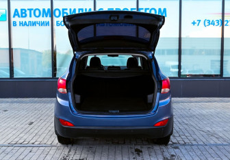 Подержанный автомобиль Hyundai ix35 2012 года (21 фото)