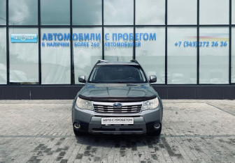 Подержанный автомобиль Subaru Forester Suv 2008 года (8 фото)