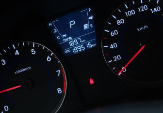 Подержанный автомобиль Hyundai Solaris Sedan 2011 года (15 фото)