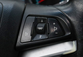 Подержанный автомобиль Chevrolet Cruze Sedan 2011 года (13 фото)