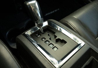 Подержанный автомобиль Dodge Journey 2010 года (15 фото)