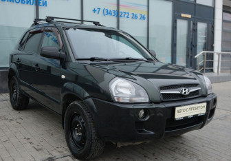 Подержанный автомобиль Hyundai Tucson 2008 года (7 фото)