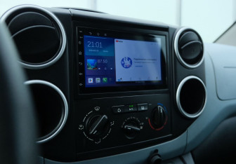 Подержанный автомобиль Citroen Berlingo 2013 года (12 фото)