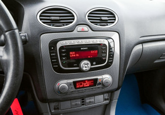 Подержанный автомобиль Ford Focus Hatchback 2008 года (13 фото)