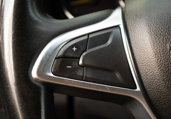 Подержанный автомобиль Renault Sandero 2018 года (13 фото)