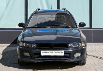 Подержанный автомобиль Mitsubishi Galant Wagon 1997 года (8 фото)