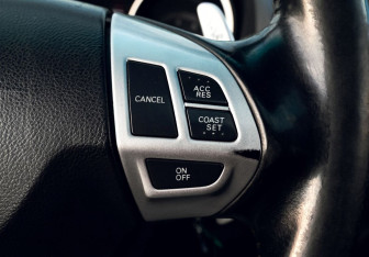 Подержанный автомобиль Mitsubishi Outlander 2007 года (13 фото)