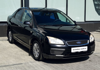 Подержанный автомобиль Ford Focus Sedan 2007 года (7 фото)
