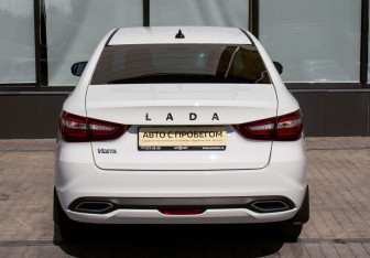 Подержанный автомобиль LADA (ВАЗ) Vesta Sedan 2023 года (4 фото)