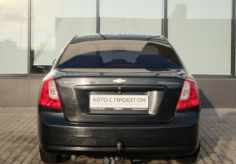 Подержанный автомобиль Chevrolet Lacetti Sedan 2011 года (4 фото)