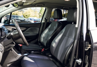 Подержанный автомобиль Opel Mokka 2014 года (17 фото)