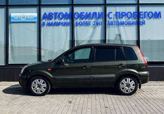 Подержанный автомобиль Ford Fusion 2007 года (2 фото)