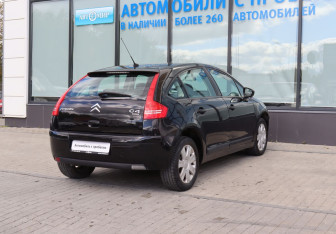 Подержанный автомобиль Citroen C4 Hatchback 2010 года (5 фото)