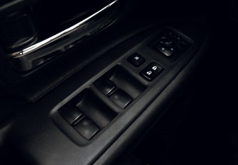 Подержанный автомобиль Mitsubishi Outlander 2012 года (12 фото)