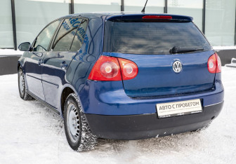 Подержанный автомобиль Volkswagen Golf Hatchback 2007 года (4 фото)