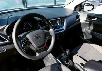 Подержанный автомобиль Hyundai Solaris Sedan 2018 года (15 фото)