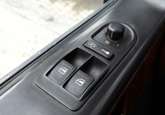 Подержанный автомобиль Volkswagen Multivan 2008 года (11 фото)