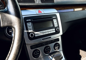 Подержанный автомобиль Volkswagen Passat Sedan 2008 года (11 фото)