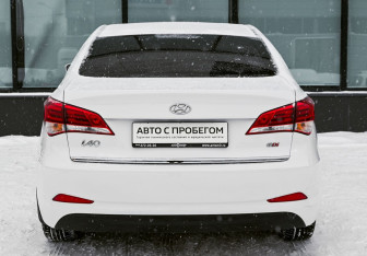 Подержанный автомобиль Hyundai i40 Sedan 2015 года (4 фото)