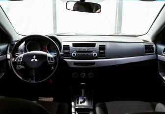 Подержанный автомобиль Mitsubishi Lancer Sedan 2007 года (19 фото)
