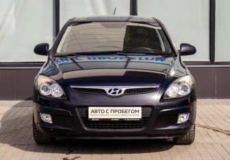 Подержанный автомобиль Hyundai i30 Hatchback 2009 года (8 фото)