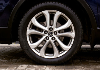 Подержанный автомобиль Mazda CX-9 2012 года (24 фото)