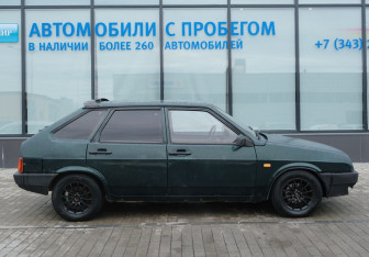 Подержанный автомобиль LADA (ВАЗ) 2109 Hatchback 2003 года (6 фото)