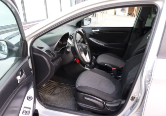 Подержанный автомобиль Hyundai Solaris Sedan 2016 года (9 фото)