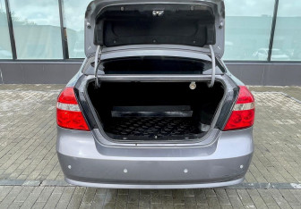 Подержанный автомобиль Chevrolet Aveo Sedan 2007 года (16 фото)