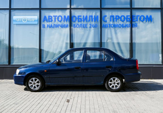 Подержанный автомобиль Hyundai Accent Sedan 2009 года (2 фото)