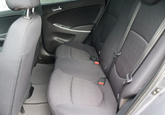 Подержанный автомобиль Hyundai Solaris Sedan 2012 года (17 фото)