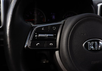 Подержанный автомобиль Kia Sportage 2021 года (15 фото)
