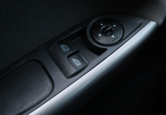 Подержанный автомобиль Ford Focus Hatchback 2014 года (11 фото)