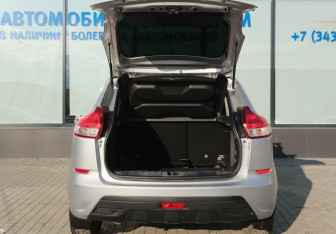 Подержанный автомобиль LADA (ВАЗ) XRAY 2016 года (19 фото)