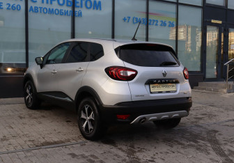 Подержанный автомобиль Renault Kaptur 2020 года (3 фото)