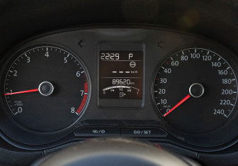 Подержанный автомобиль Volkswagen Polo Sedan 2019 года (19 фото)