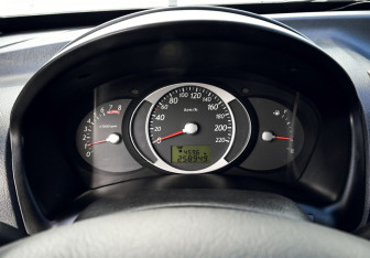 Подержанный автомобиль Hyundai Tucson 2008 года (9 фото)