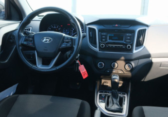 Подержанный автомобиль Hyundai Creta 2020 года (10 фото)