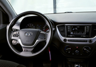 Подержанный автомобиль Hyundai Solaris Sedan 2018 года (20 фото)