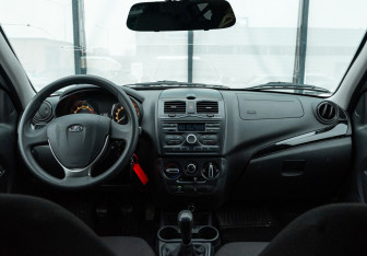 Подержанный автомобиль LADA (ВАЗ) Granta Liftback 2023 года (11 фото)