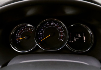 Подержанный автомобиль Renault Logan Sedan 2019 года (12 фото)