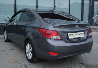 Подержанный автомобиль Hyundai Solaris Sedan 2013 года (3 фото)