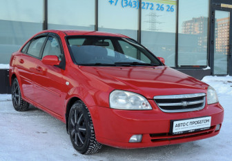 Подержанный автомобиль Chevrolet Lacetti Sedan 2006 года (7 фото)