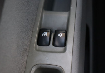 Подержанный автомобиль Chevrolet Lacetti Sedan 2012 года (12 фото)