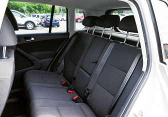 Подержанный автомобиль Volkswagen Tiguan 2011 года (15 фото)